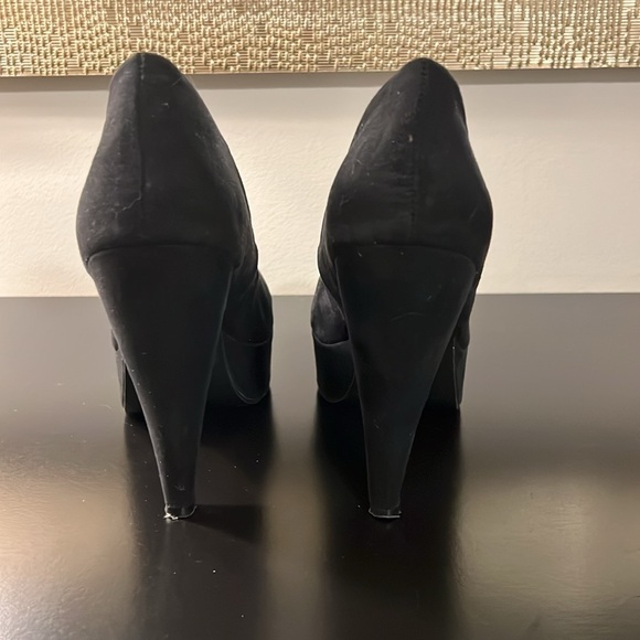 Forever 21 Suede Platform Pumps - Picture 5 of 11